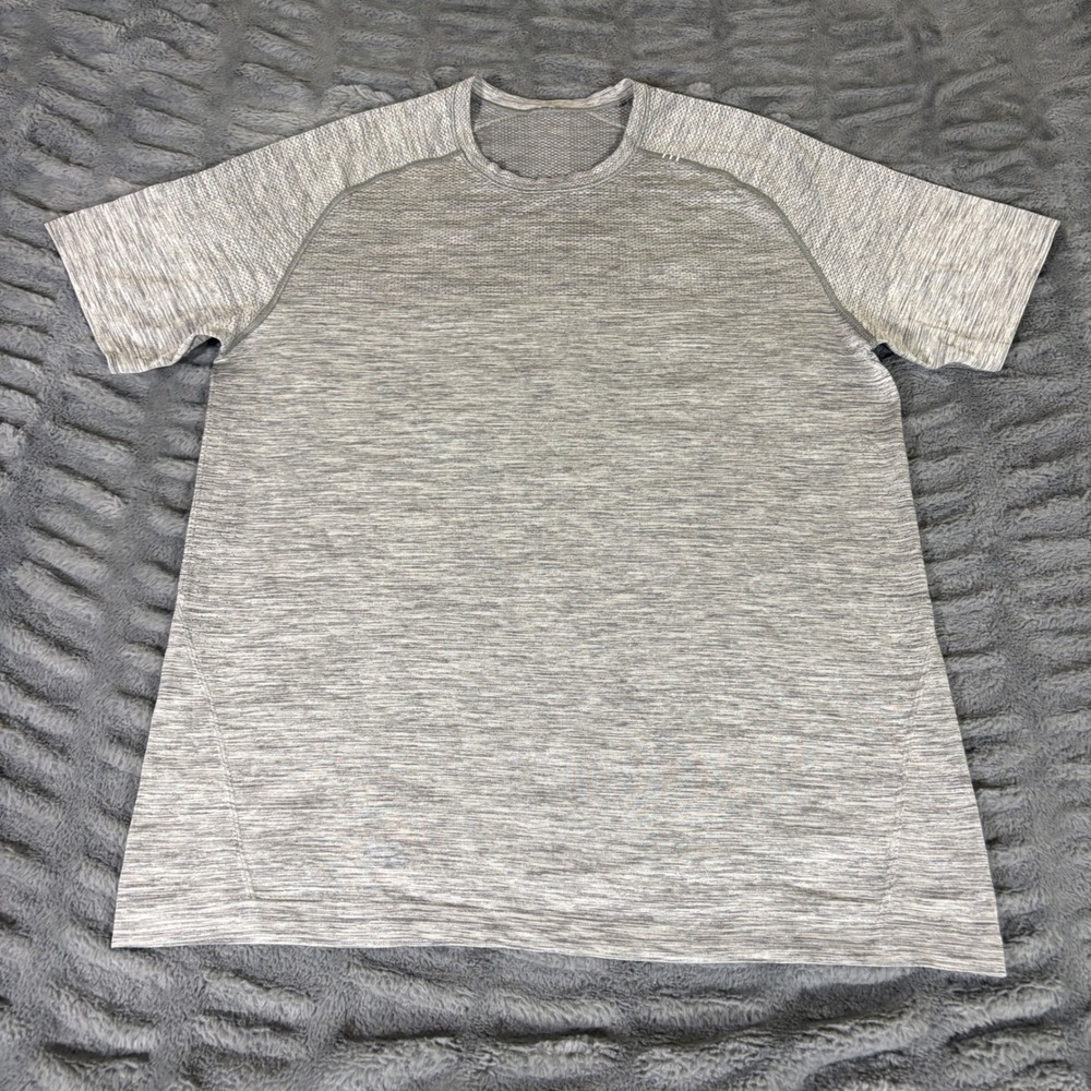 Lululemon Metal Vent Tech Short Sleeve Shirt Mens Large Heathered Grey AR807